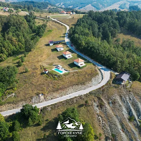 Gorske Kuce Tatil parkı Kostunici