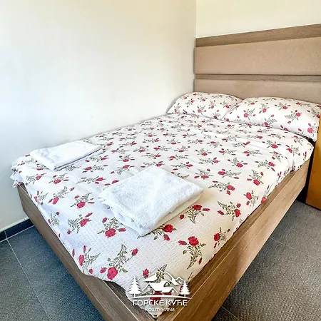 Gorske Kuce Tatil parkı Kostunici